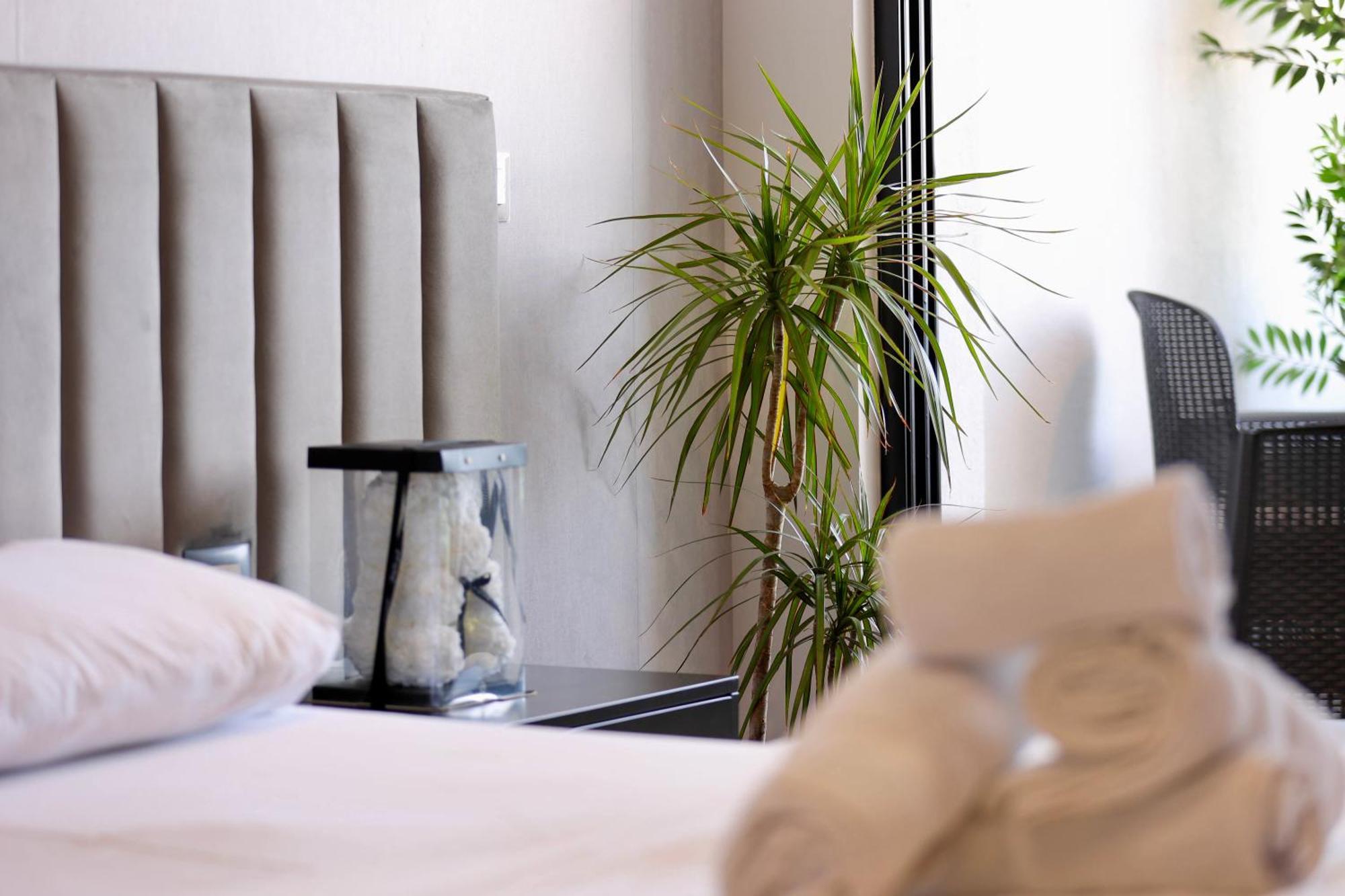 Sea View Apartment *